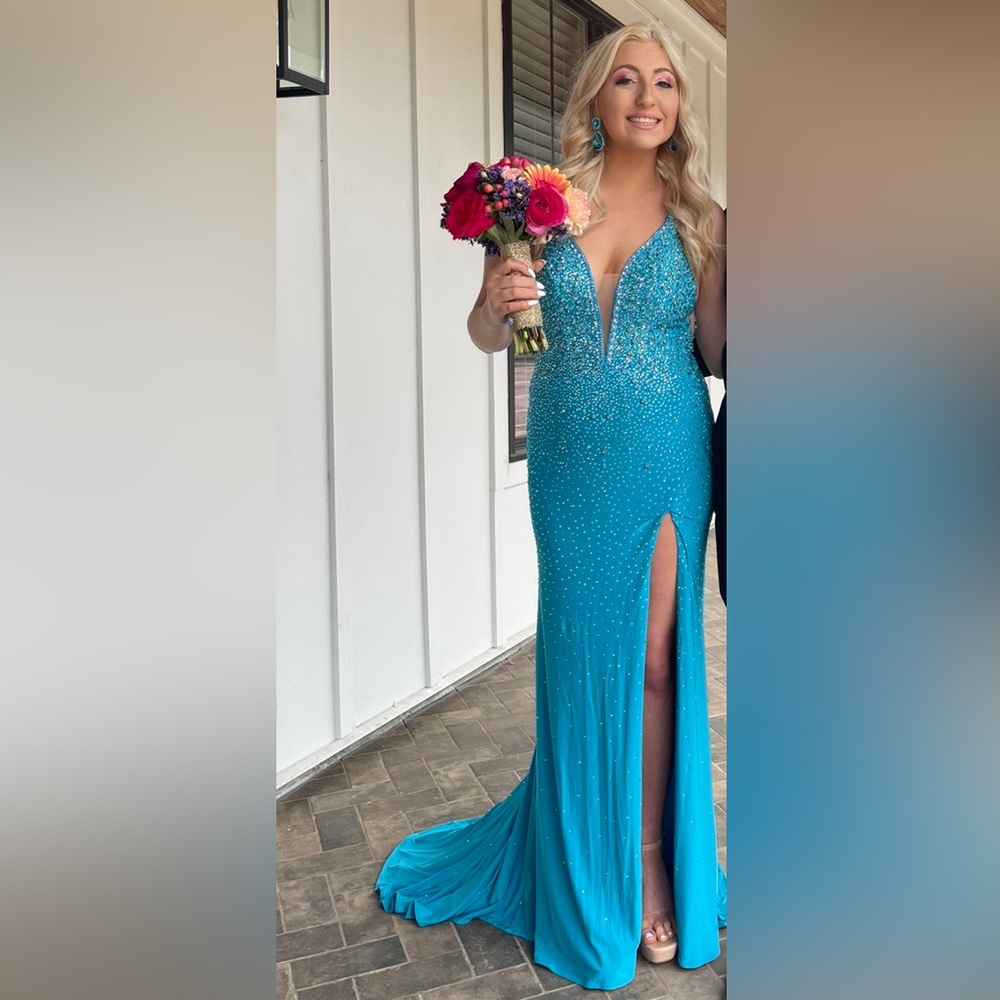 PROM DRESS